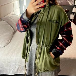 Olive green & plaid flannel Blu Pepper utility jacket w/ leather sleeves. Medium